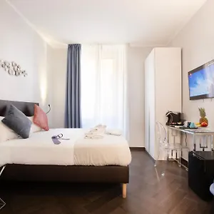 Hotel Cloud 9, Roma